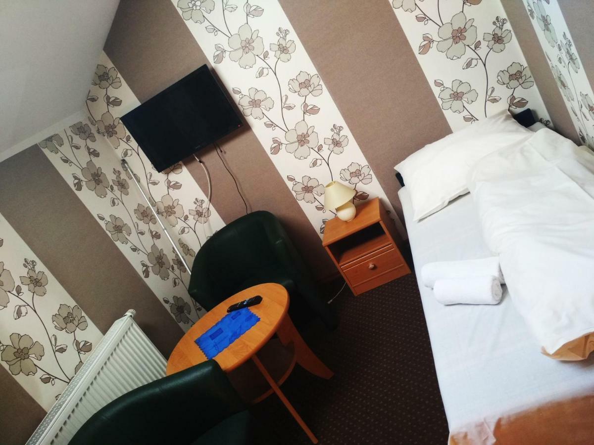 Sawik Dziekanowice Motel Lednogora Exterior photo